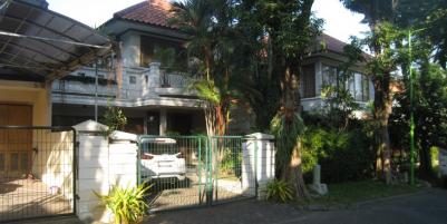 RUMAH DISEWAKAN @ Graha Famili Surabaya - Terawat dan Siap Huni. RUMAH DISEWAKAN @ Graha Famili Surabaya - Terawat dan Siap Huni.