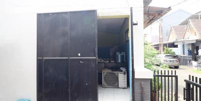 Dijual Rumah/Gudang lokasi di Perumahan Bumi Sentosa
