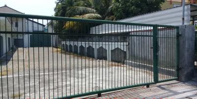 Dijual Gudang Strategis Nol Jalan Protokol Gresik SHM Luas Tinggal Pakai Murah