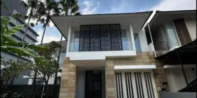 Rumah Private Pool Siap Huni di Perumahan Royal Residence Wiyung Surabaya Barat