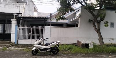 Rumah Siap Huni Lokasi Raya Kutisari Indah Surabaya