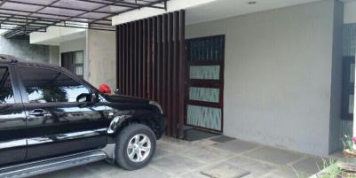 Jarang Ada! Jual Rumah Tengah Kota Gresik di Perumahan Sarmada Regency - Foto 001