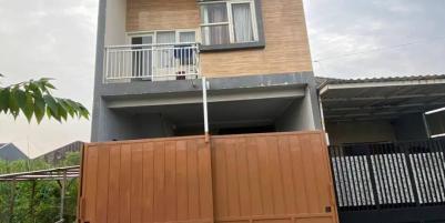 Rumah Modern Minimalis 3 lantai Siap Huni Di Wonorejo Selatan Rungkut Surabaya Timur