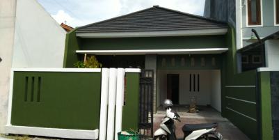 *rumah 3kamar tdr tepi aspal*