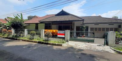 RUMAH CANTIK TERAWAT KOTA BANDUNG