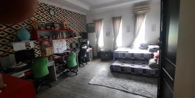Rumah Second Boulevard Raffles Siap huni Raffles Hills Cibubur,Cibubur