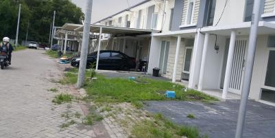 Rumah cantik di Surabaya sangat murah 600 jt anLingkungan di sekitar Diamond Park Juanda