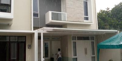 Dipasarkan Rumah 2 Lantai Siap Huni dan Strategis Panoran Mas