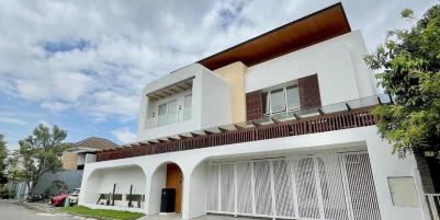 Dijual Rumah Mewah di Kebonsari Elveka, Surabaya