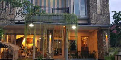 Dijual Rumah dengan Kolam Renang di Perumahan Dalung Permai, Kuta Utara, Bali