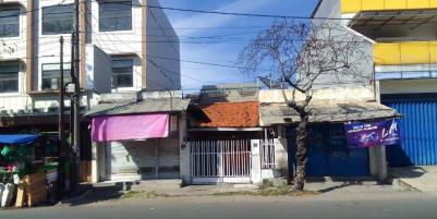 Dijual Rumah di Raya Barata Jaya, Surabaya