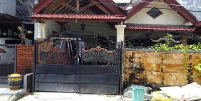 Dijual Rumah 1,5 Lantai di Tenggilis Mejoyo Selatan, Surabaya