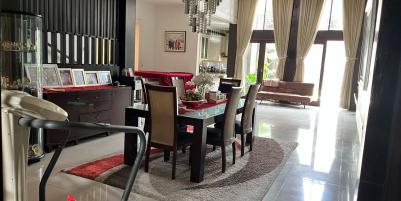 Dijual Rumah Mewah Murah di Graha Famili, Surabaya