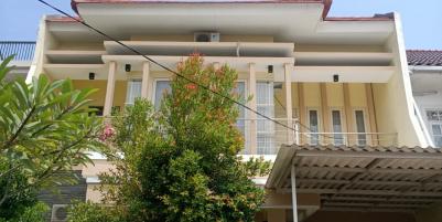 Dijual Rumah 2 Lantai di Jalan Sidosermo, Surabaya