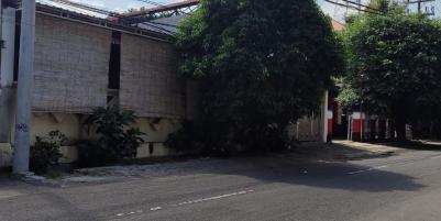 Dijual Rumah Strategis Tengah Kota di Embong Wungu, Surabaya