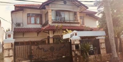 Dijual Rumah Luas di Jalan Rawa Kopi, Depok
