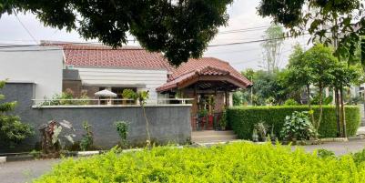Dijual Rumah 2 Lantai SHM di Komplek Griya Mas, Bandung