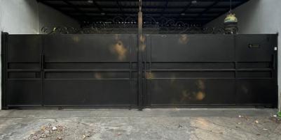 Dijual Rumah SHM di Jalan Raya Manyar, Surabaya