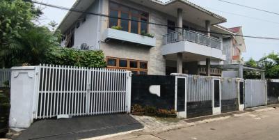 Dijual Rumah 2 Lantai di Jalan Warung Buncit, Jakarta Selatan