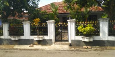 Rumah asri dan Tanah luas full furnish Kuningan Jabar