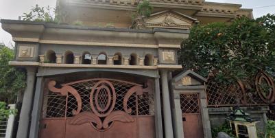 Rumah Mewah Dharmahusada Utara Siap Huni di Surabaya