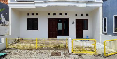Dijual Rumah Siap Huni di Perumahan Bukit Palma Citraland Surabaya Barat