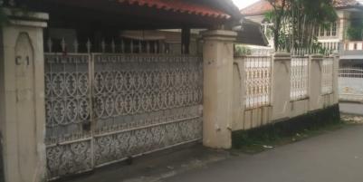 Dijual Rumah Luas di Jakarta Selatan