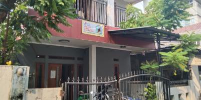 Rumah dengan 9 kamar kos strategis di Makasar Jakarta Timur 