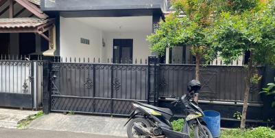 Rumah Dijual di BSD Dekat Pasar Modern BSD City, Santa Ursula BSD, Stasiun Rawa Buntu, Tol BSD, Teraskota Serpong