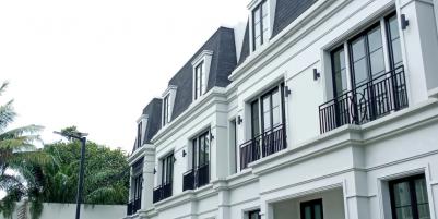 Rumah Besar Siap Huni Di Kemang Jakarta Selatan