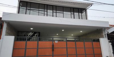 Dijual Rumah 2 Lantai di Jalan Kutisari Indah Utara, Surabaya