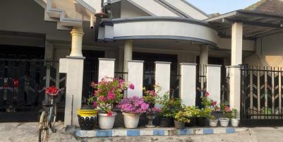 Dijual Rumah 2 Lantai di Jalan Baruk Utara, Surabaya