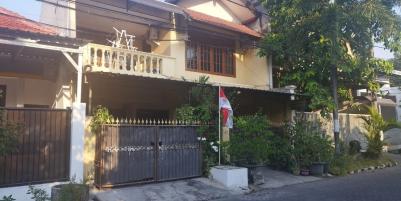 Dijual Rumah 2,5 Lantai di Jalan Barata Jaya, Surabaya
