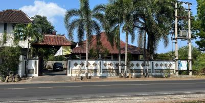 Dijual Villa SHM di Raya Senggigi, Lombok Barat