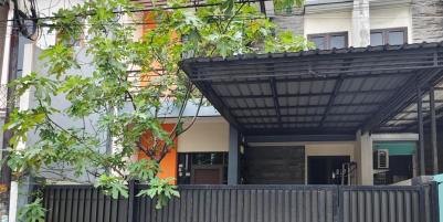 Rumah Minimalis 2 Lantai Di Perumahan Jambangan Indah Surabaya Selatan