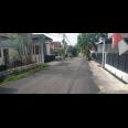 RUMAH GAYA AMERICAN CLASSIC 3 KAMAR TIDUR DUA KAMAR MANDI DENGAN CARPORT DI ARCAMANIK BANDUNG