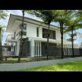 Rumah Baru Minimalis Ciamik di Graha Family Kota Surabaya