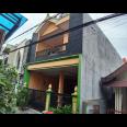 KOST 13 KAMAR PENUH TERISI  DEKAT KAWASAN PERKANTORAN DAN KOMERSIAL DI TEBET JAKARTA SELATAN