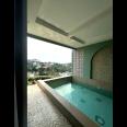 RUMAH GAYA YUNANI MODERN DENGAN SWIMMING POOL DI RESORT DAGO PAKAR BANDUNG