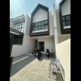 Rumah Baru Gress Siap Huni Lokasi Strategis di Tenggilis Surabaya 