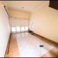 Dijual / Disewakan Rumah Full Renovasi Lokasi Tenggilis Surabaya
