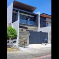Rumah Modern 2 Lantai Baru Grees Lokasi Strategis di Manyar Jaya Surabaya