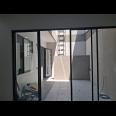 Rumah Modern 2 Lantai Baru Grees Lokasi Strategis di Manyar Jaya Surabaya