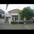 Rumah Central Park, Gunung Anyar Surabaya | Idyllic Family Home