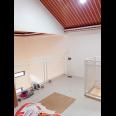 Rumah mezzanine plus rooftop di Jati Asih Bekasi bonus furnish 