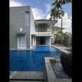 Rumah Private Pool Siap Huni di Perumahan Royal Residence Wiyung Surabaya Barat