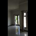 Sewa Rumah Apik, Siap Huni Royal Residence, Kensington, Wiyung, Surabaya.