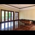 Dijual Rumah Mewah di Tulodong Bawah 3, Jakarta Selatan