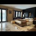 Dijual Rumah Mewah Murah di Graha Famili, Surabaya