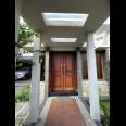 !!!JUAL CEPAT!!! Rumah Istimewa Nol Jalan Raya Semi Furnished Siap Huni Lokasi Karah Jambangan Surabaya Selatan